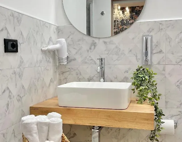 Affittacamere Regina Elena 4*