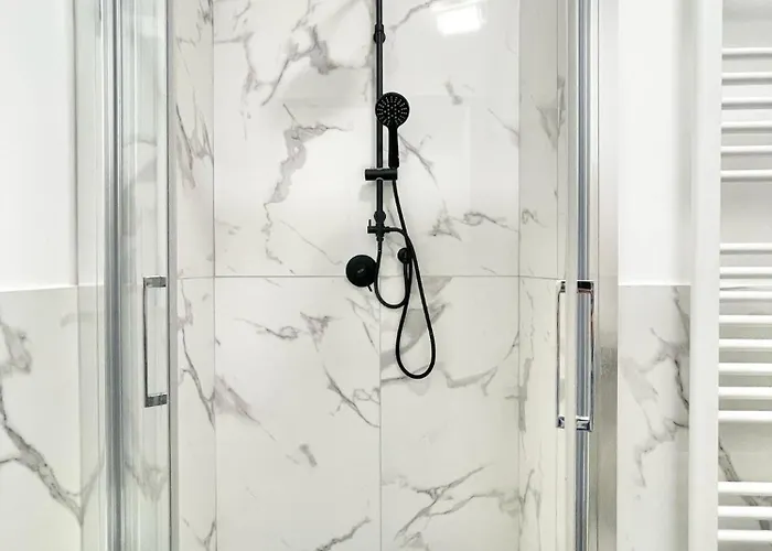 Regina Elena Konukevi 4*